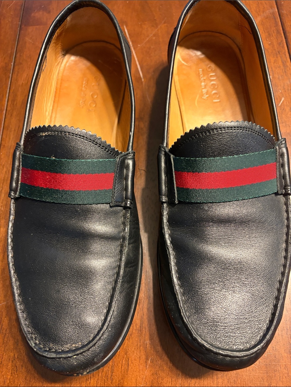 Gucci Black Leather Loafers with Green and Red Web Stripe